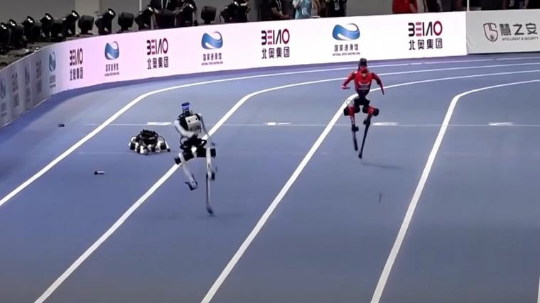 Chiński robot humanoid przebiegł 100 metrów szybciej niż Usain Bolt. Tak przynajmniej twierdzą organizatorzy zawodów