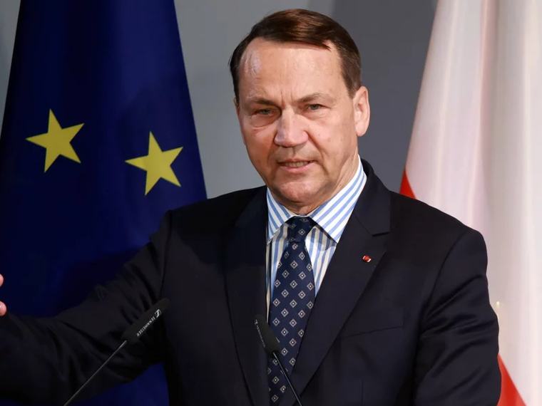 Sikorski o decyzji Sejmu: To niezaskakujące, acz szokujące