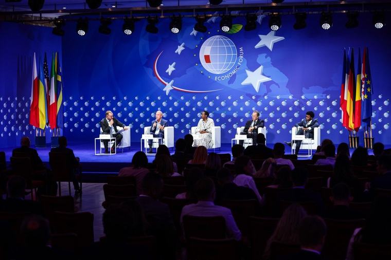 Świadek chaosu: co naprawdę widzi korespondent
