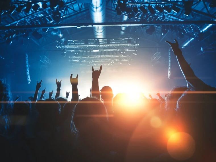 Fani heavy metalu mają wyższą tolerancję na ból? Zaskakujące wyniki badania