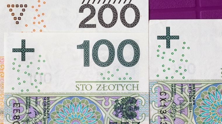 Zegar ZUS tyka. Ostatnie dni na wniosek o pieniądze z wypłatą we wrześniu Michał Tomaszkiewicz