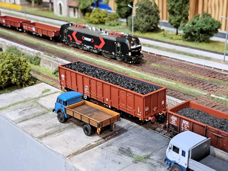 50 metrów miniaturowej kolei! Ta makieta w Tuchowie zachwyca dbałością o detale