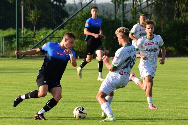 Jeleń strzelił trzy gole, ale to za mało do zwycięstwa