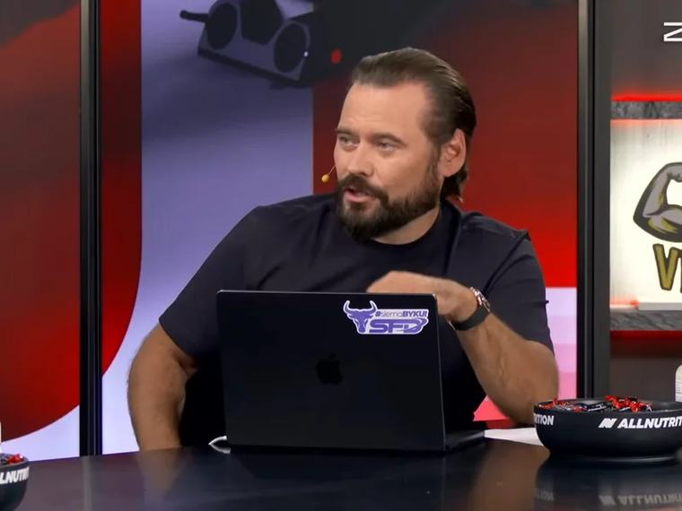 "To byłoby niemoralne". Stanowski oddał prezent