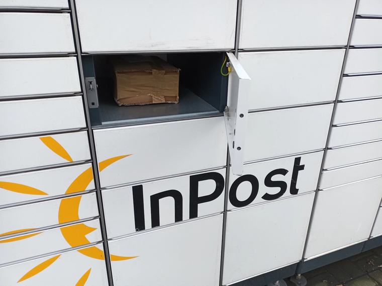 Miliardowe przychody InPostu. Coraz więcej paczkomatów