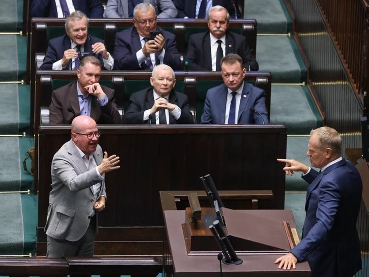 Poseł PiS krzyczał do premiera. Tusk: Co to jest? Znacie go?