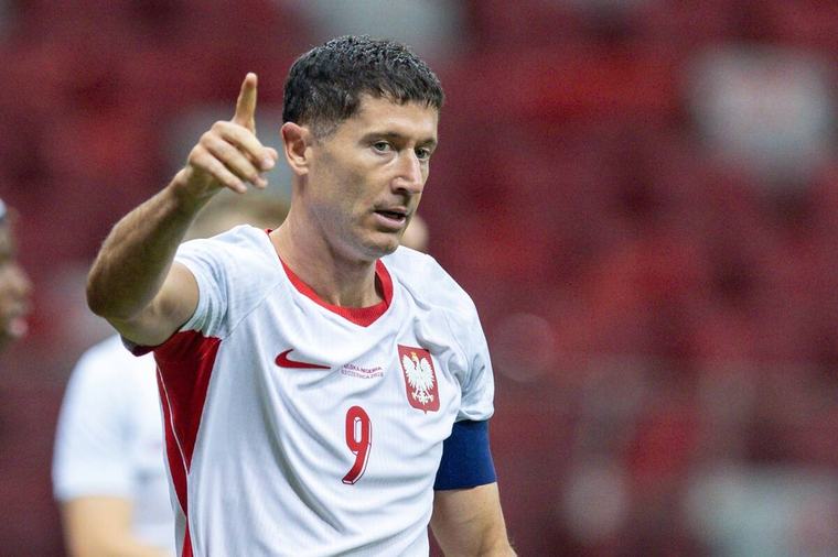 7 Wiadomo, co z Lewandowskim. Oto plan na zgrupowanie [NASZ NEWS]
