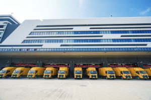 DHL Express zwiększa lotnicze moce na trasach między Chinami a Europą. Skorzysta Polska