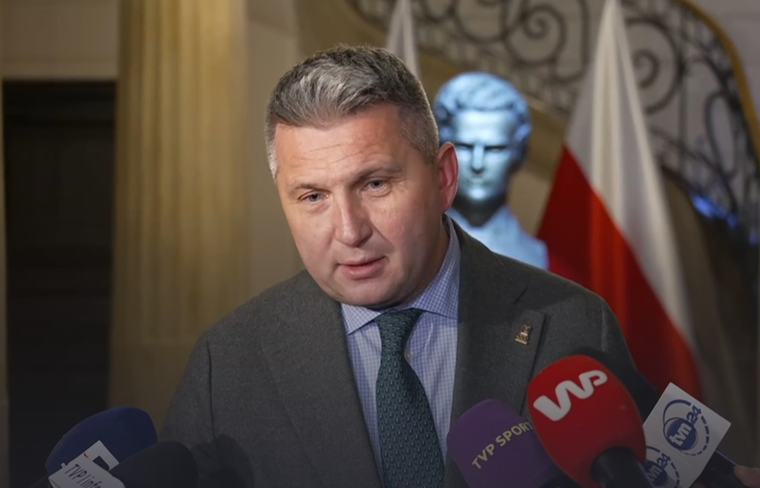 Co z decyzją o areszcie Piesiewicza? Są nowe informacje