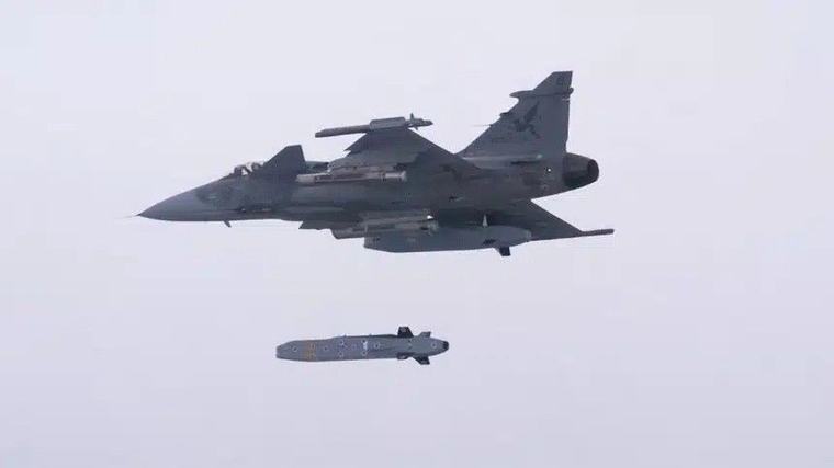 Drżyjcie Rosjanie. Szwedzkie Gripeny z nowymi rakietami manewrującymi